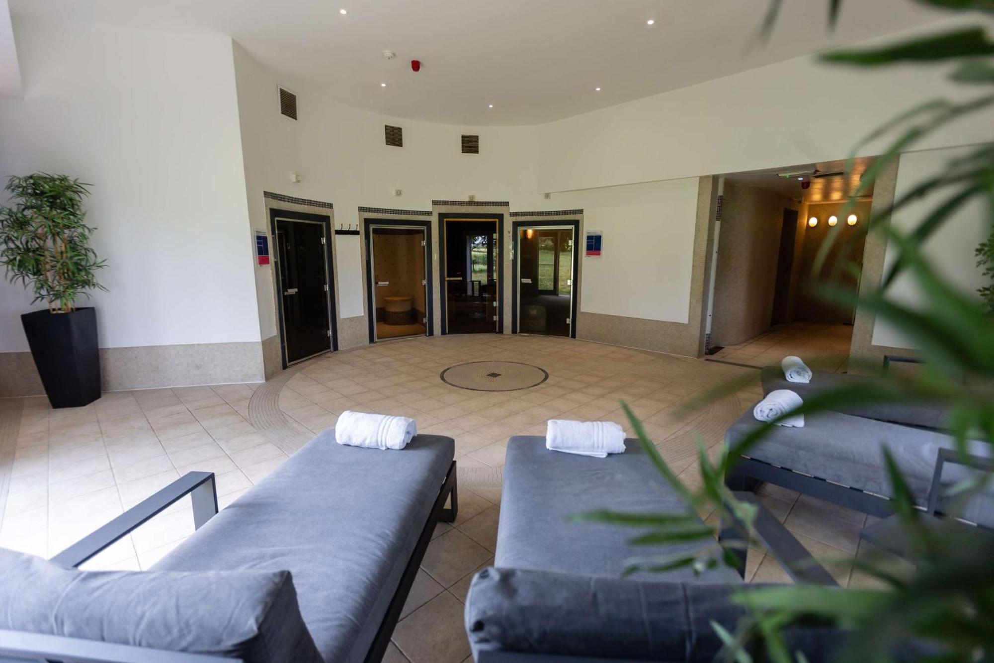 Albrighton Hall Hotel And Spa, A Member Of Radisson Individuals Shrewsbury Exterior photo